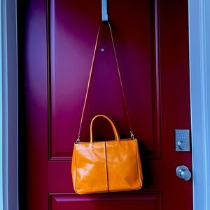 HOBO Leather Tote / Crossbody